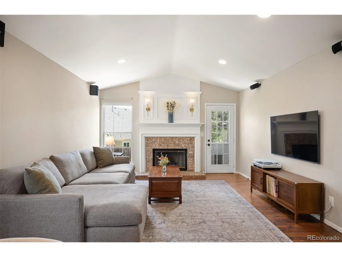 Photo of 1010 Mercury Dr