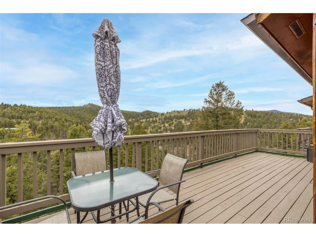 Photo of 25167 Red Cloud Dr