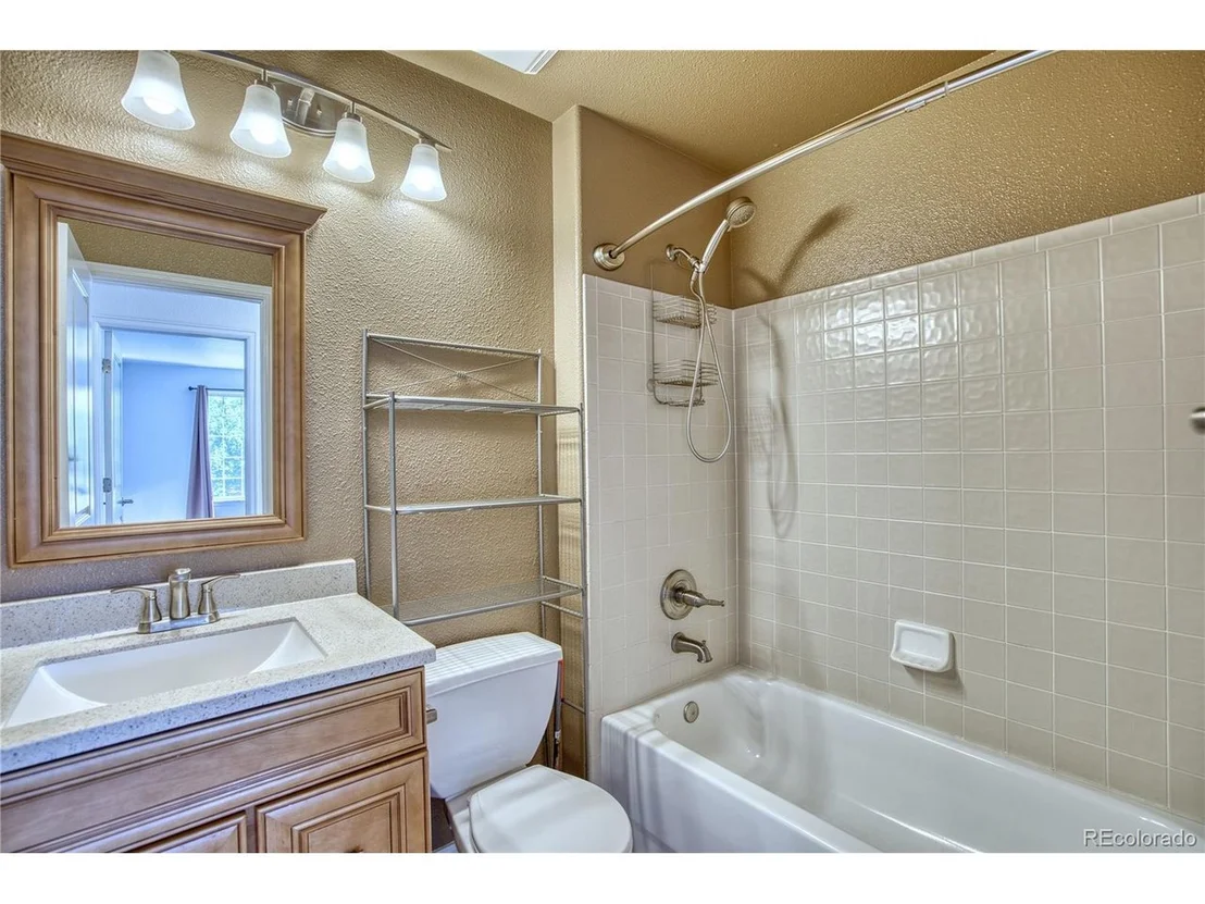 Photo of 1418 Red Mountain Dr