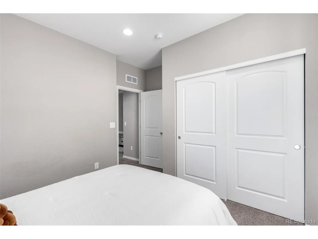 Photo of 4834 Sunset Pl