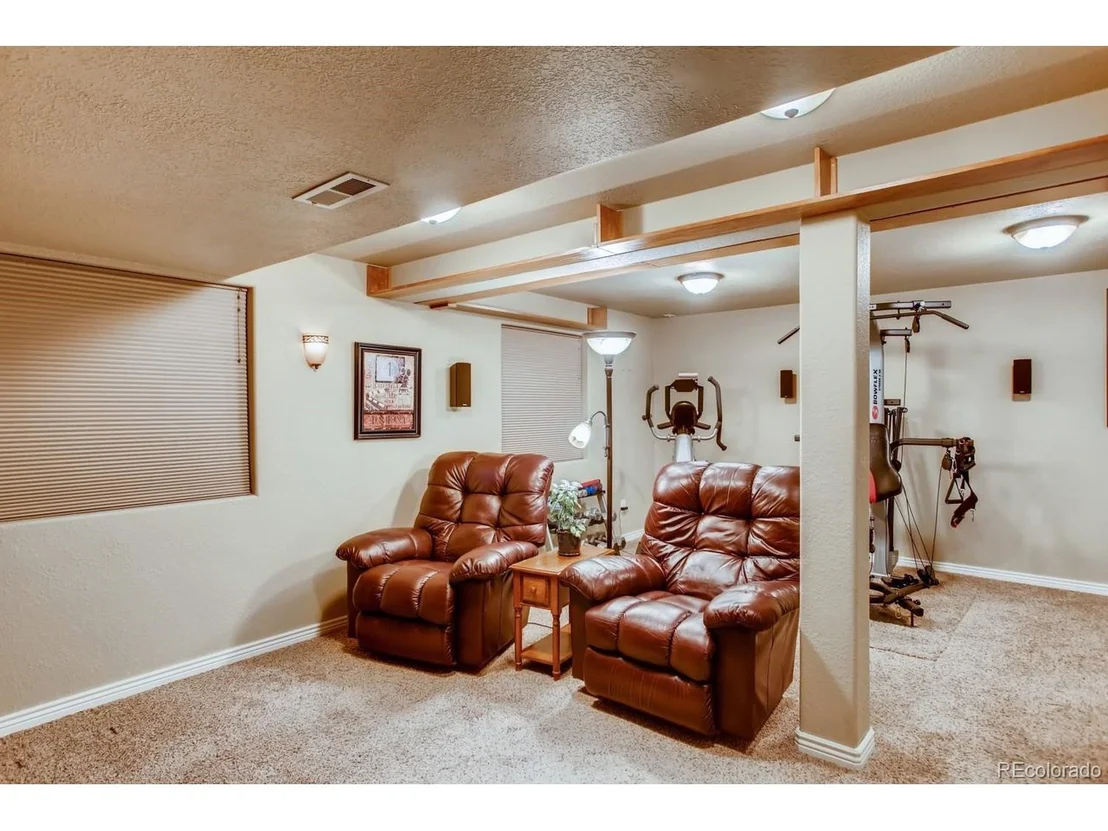 Photo of 11405 Daisy Ct