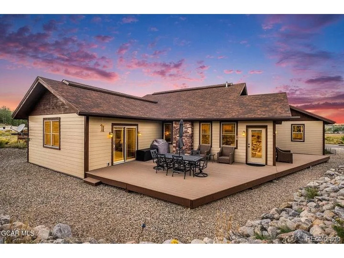 Photo of 809 Saddle Ridge Cir