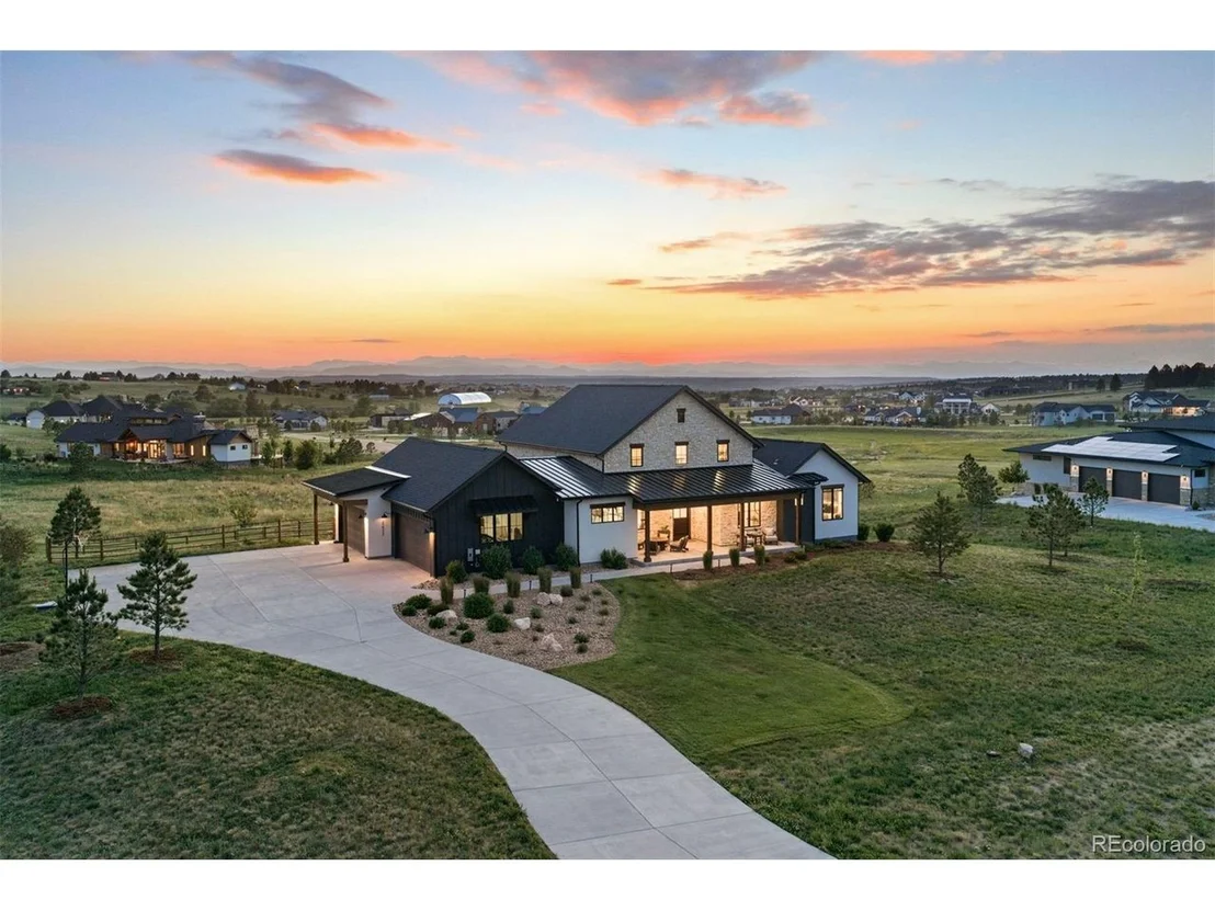 Photo of 2433 Fox View Trl