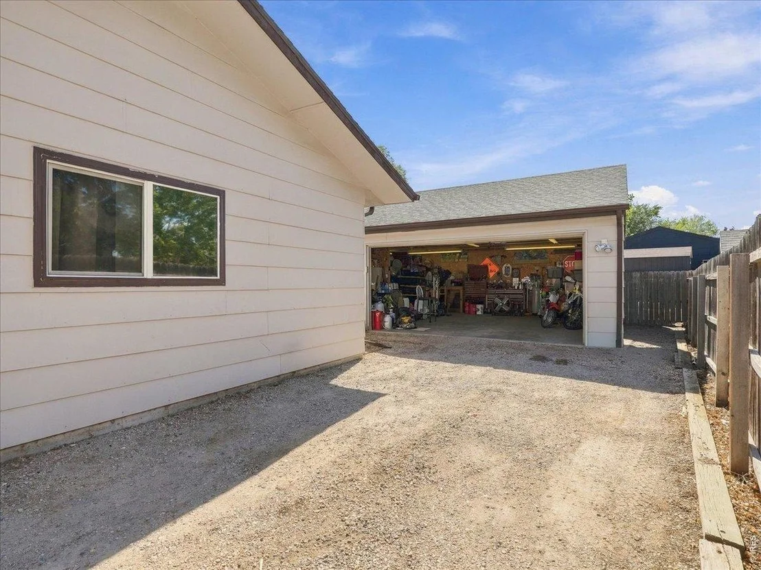 Photo of 11 Rochester Dr