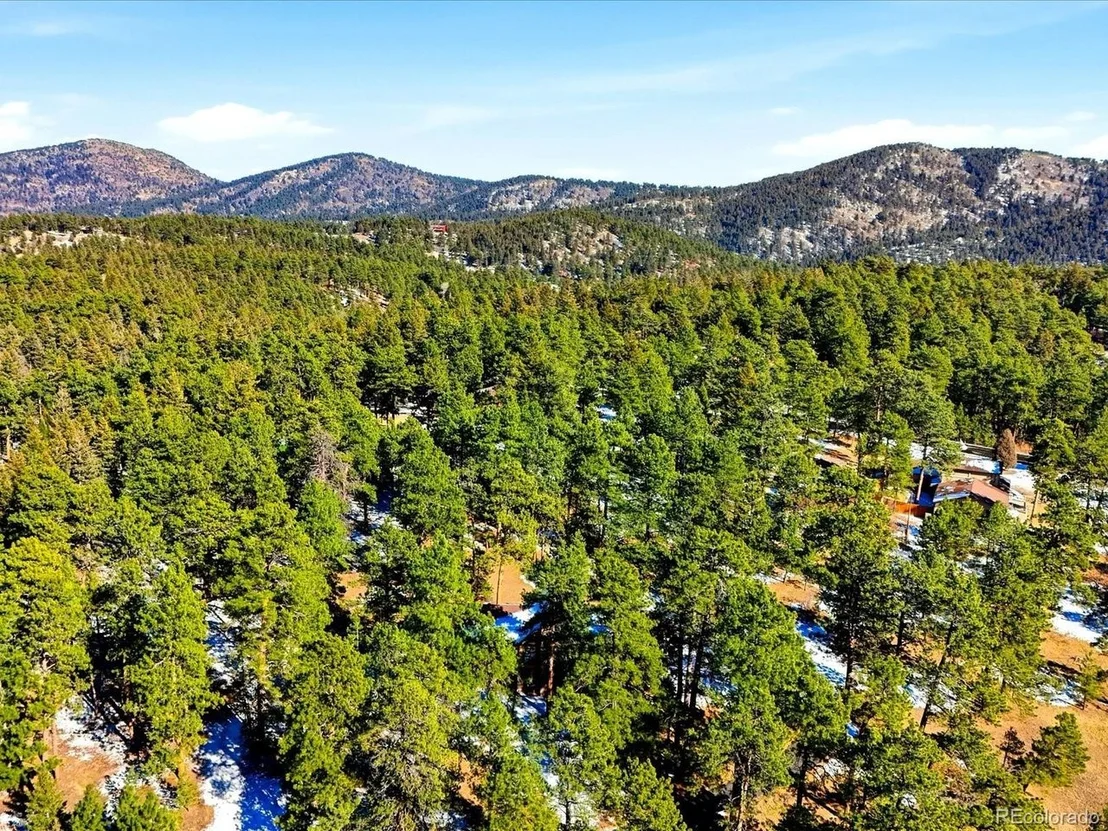 Photo of 8220 Iowa Gulch Rd
