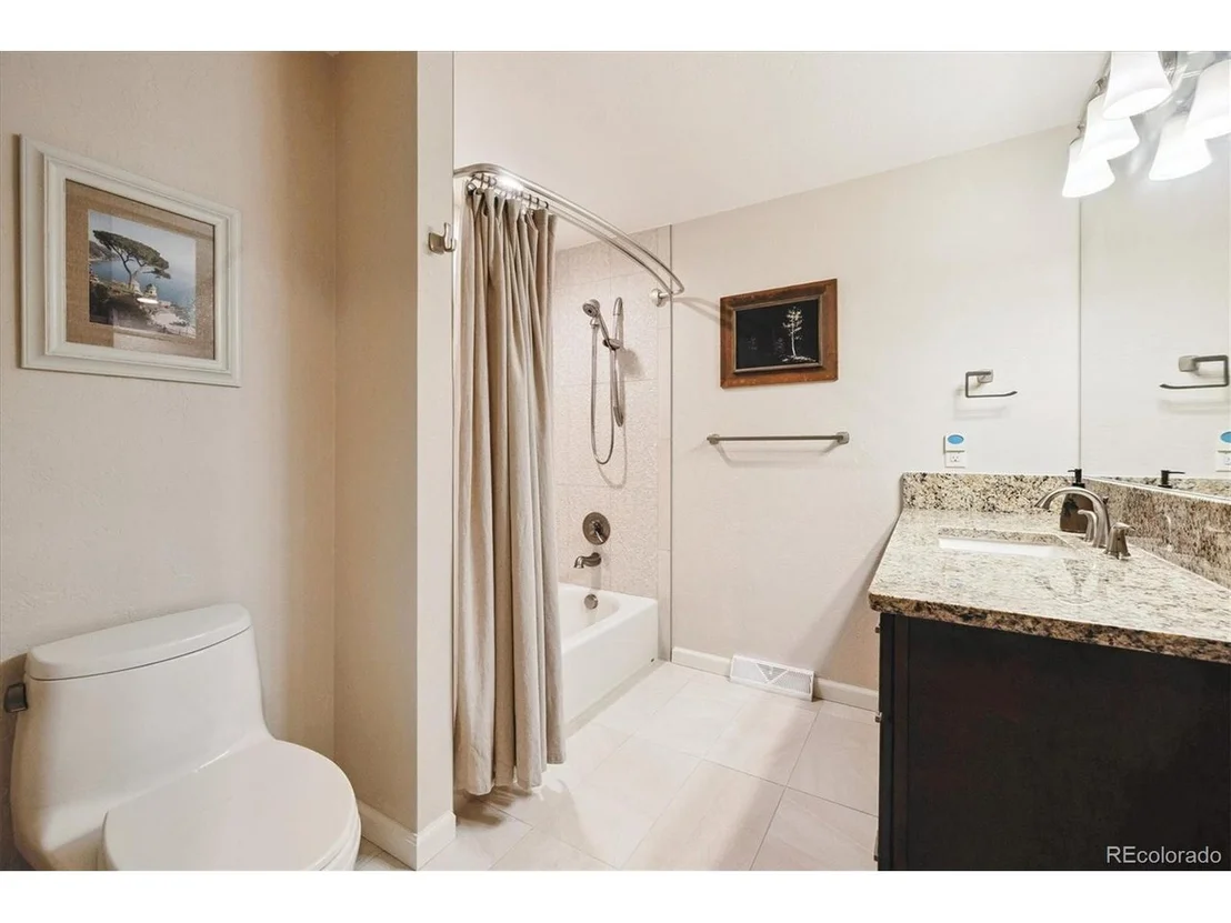 Photo of 30163 Canterbury Cir