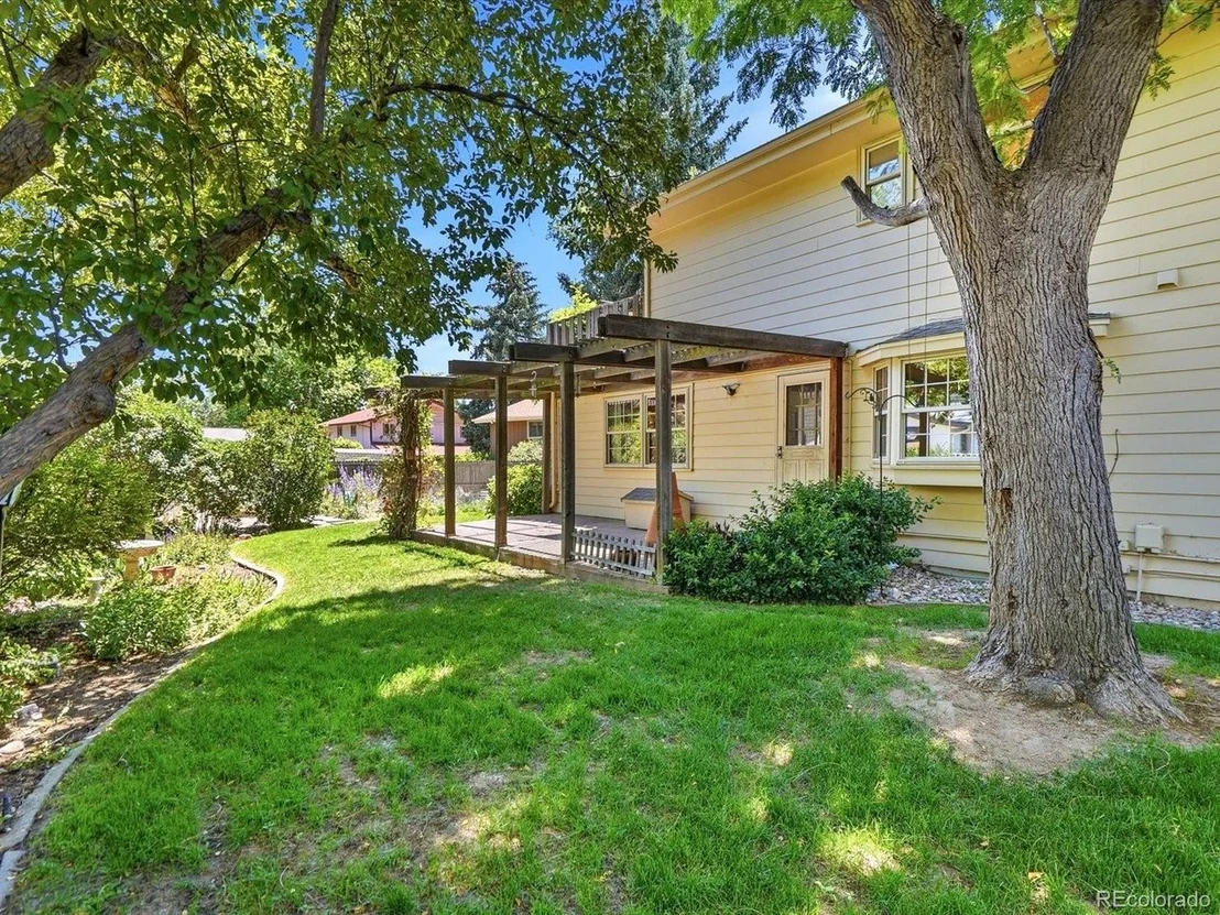 Photo of 6995 Queen Cir