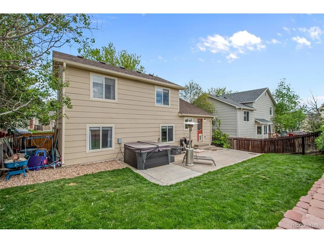 Photo of 23555 Broadmoor Dr