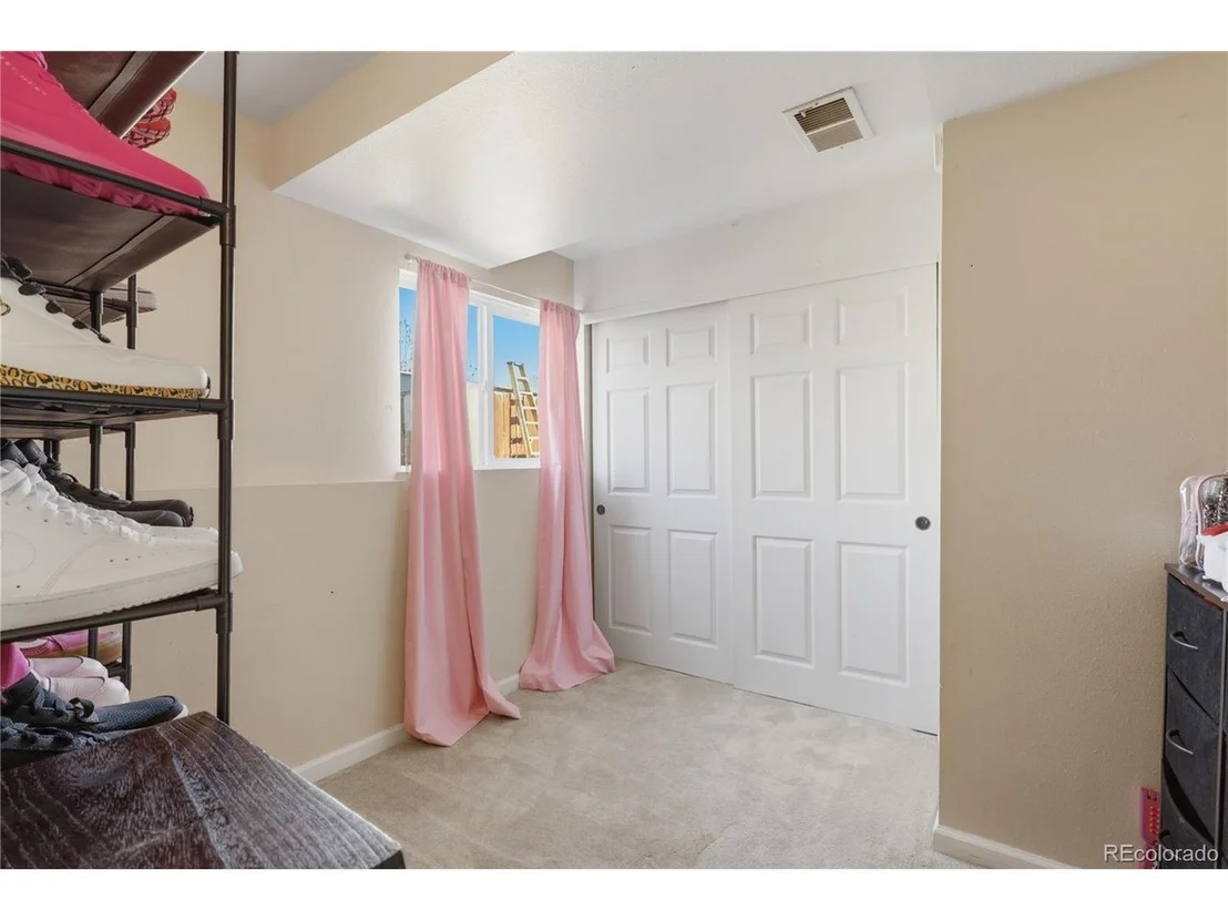 Photo of 1651 Killarney St