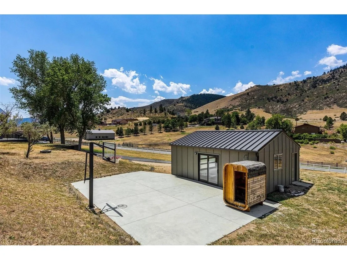 Photo of 5370 Pine Ridge Rd