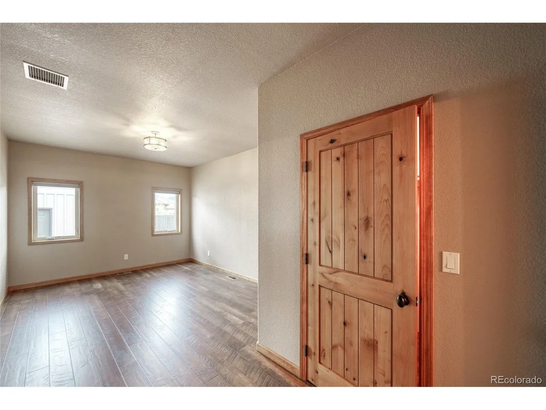 Photo of 101 Crestone Mesa Dr