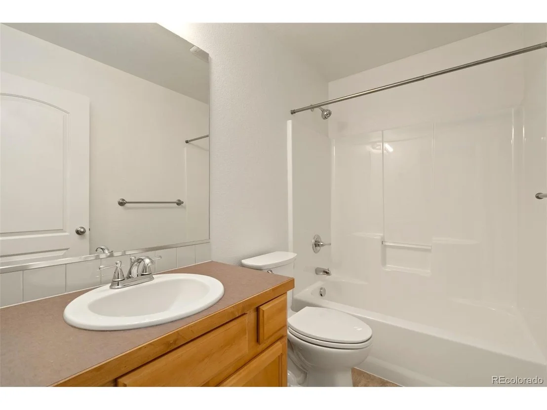Photo of 2933 Alpine Ave