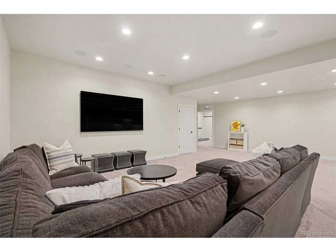 Photo of 9496 Winding Hill Way
