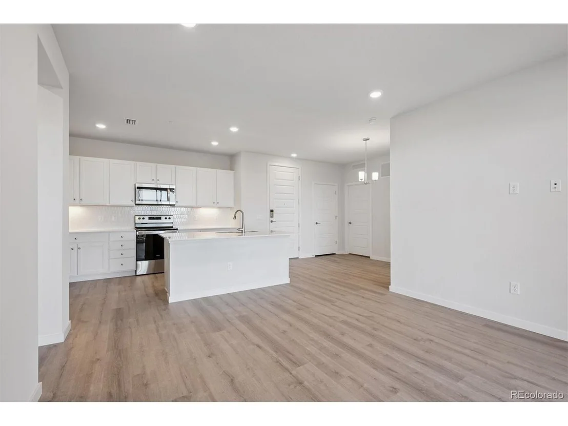 Photo of Unit 2304 at 485 Interlocken Blvd
