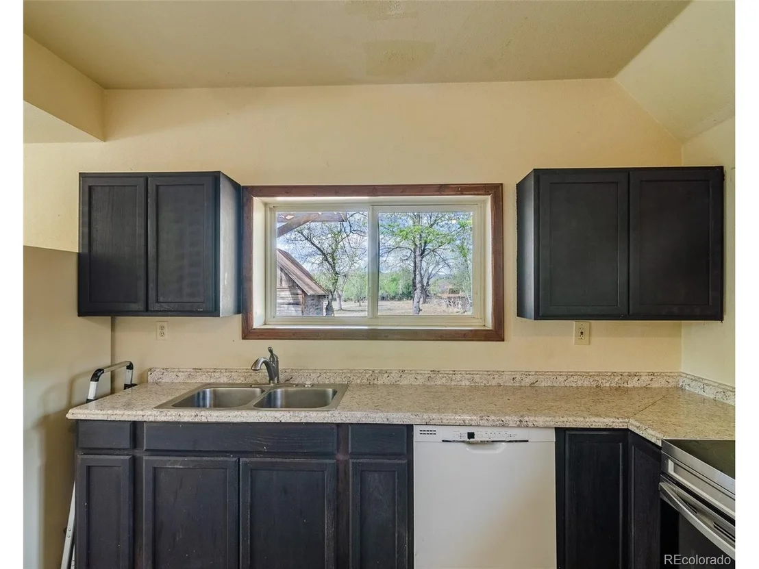 Photo of 445 Hover St