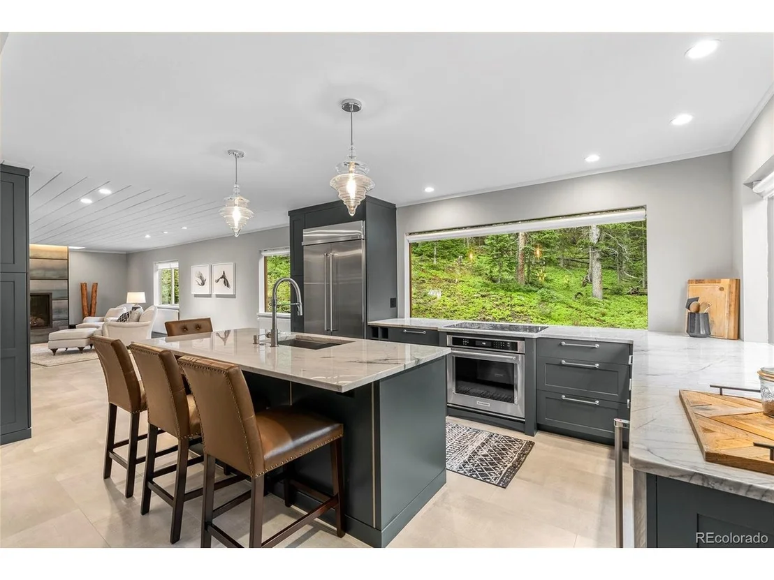Photo of 592 Brook Dr