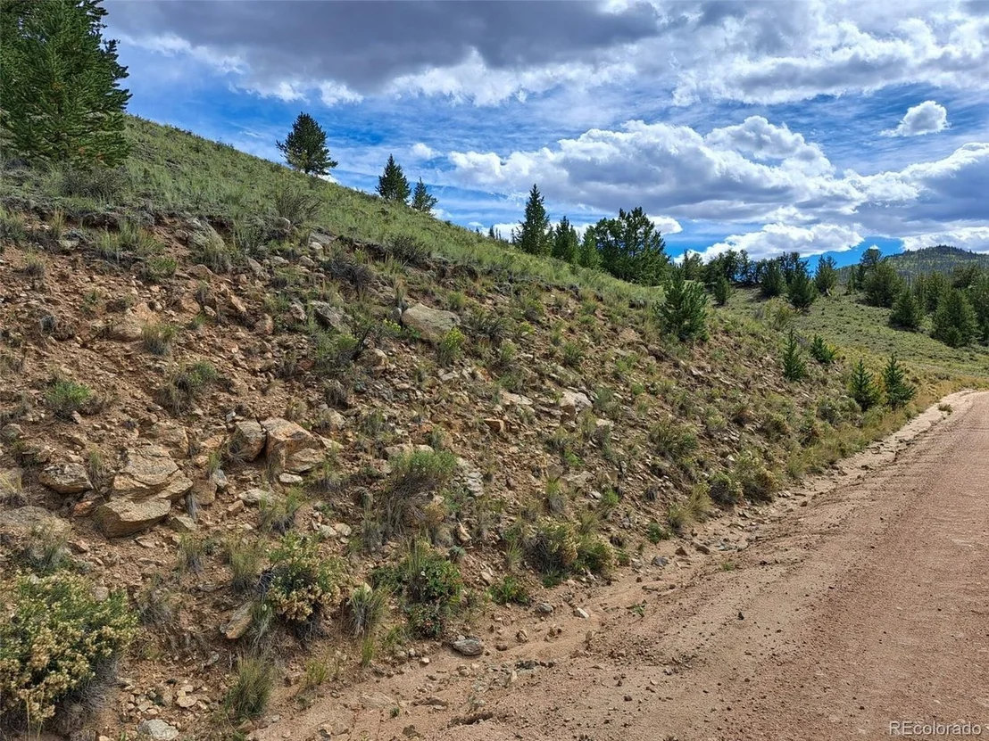 Photo of 736 Stagestop Rd