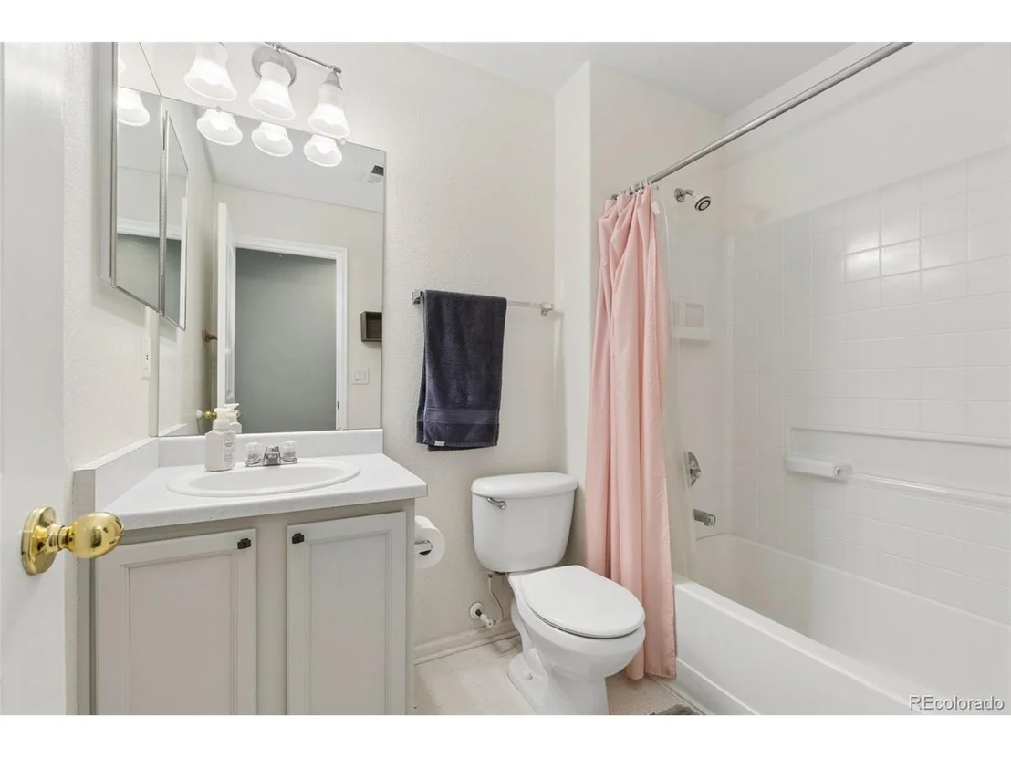 Photo of 727 Willow Dr