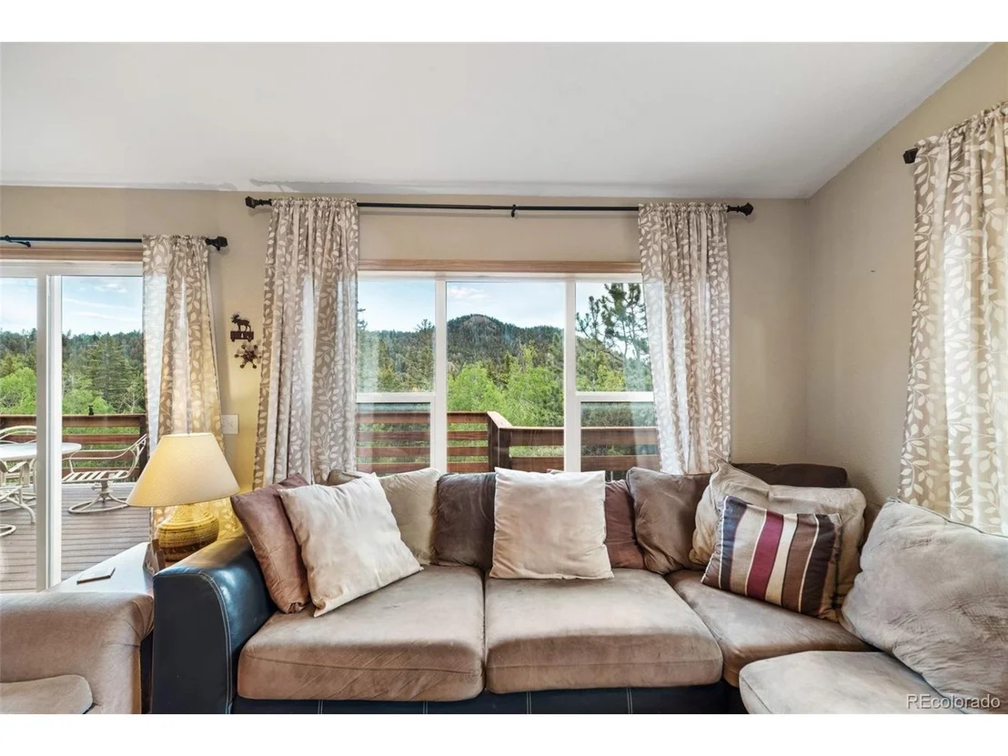Photo of 274 Folsom Dr