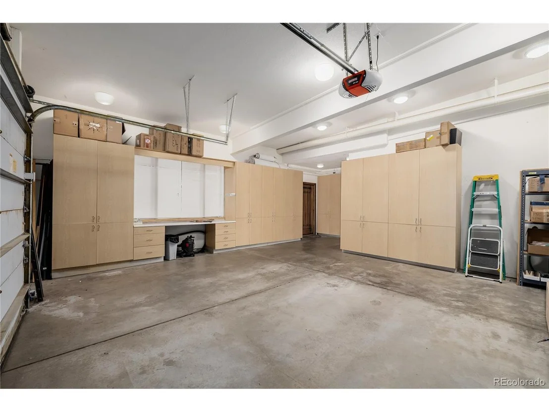 Photo of 1077 Carriage Hills Dr