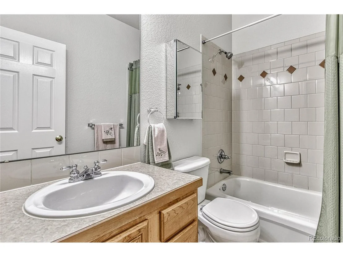 Photo of 6644 Sage Ave