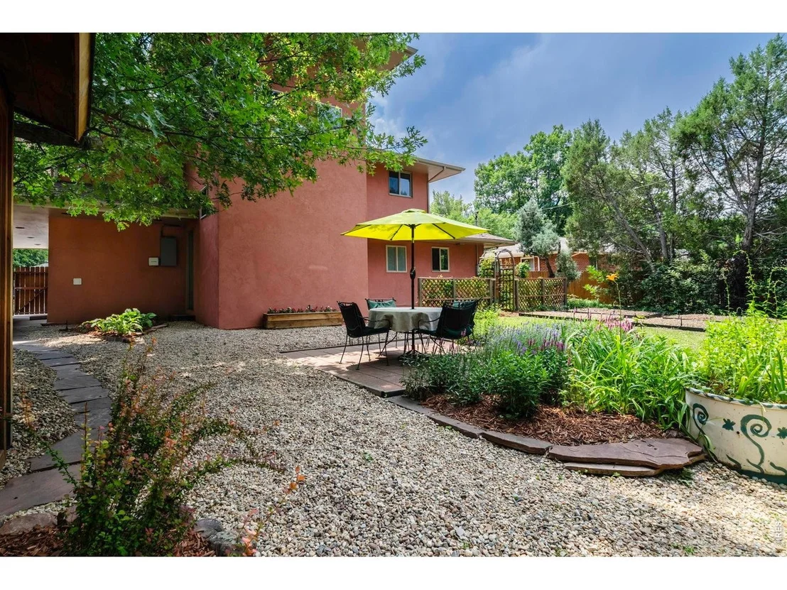 Photo of 3565 Martin Dr