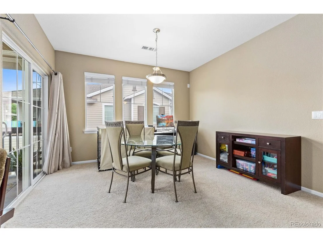 Photo of 32 Whitehaven Cir
