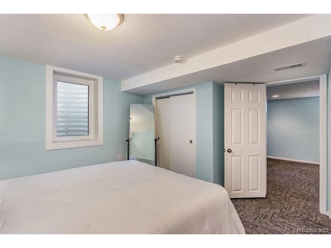 Photo of 5350 Iris St
