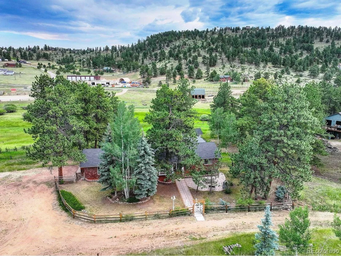 Photo of 1539 Bluebird Dr