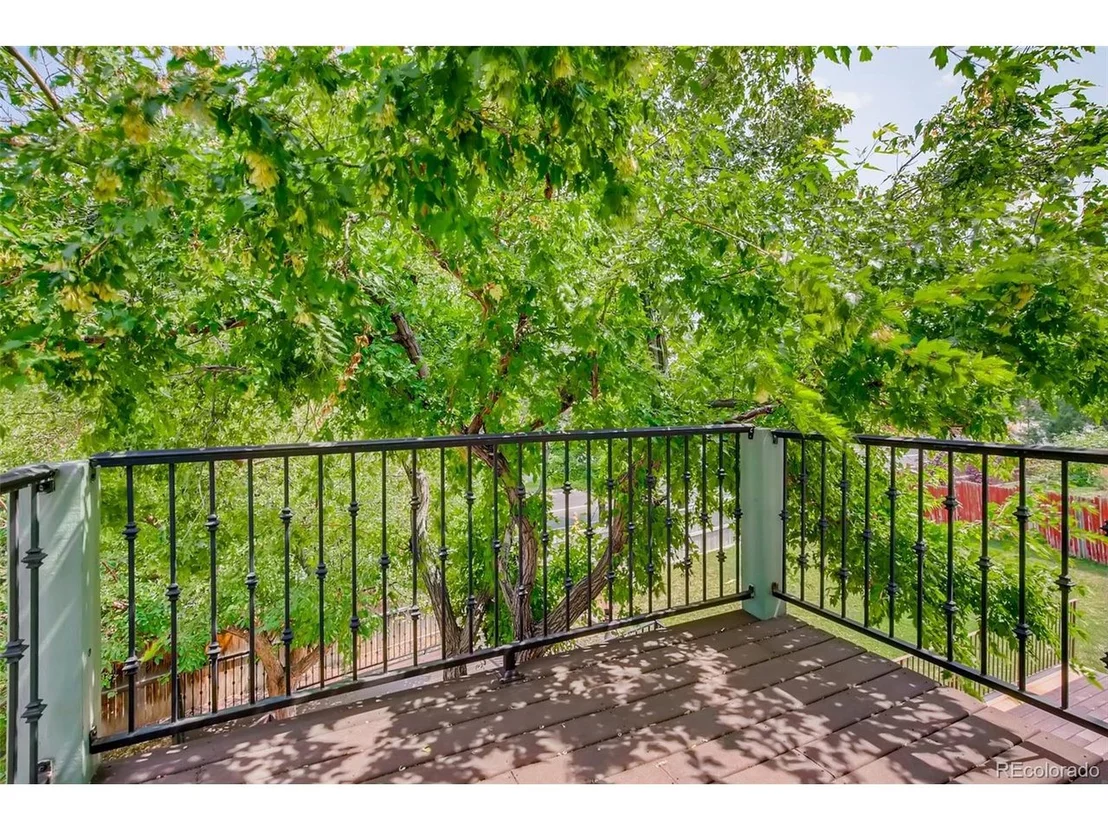 Photo of 642 Howe Cir