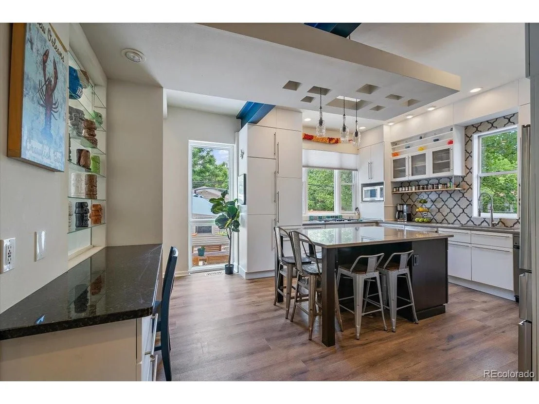 Photo of 1279 Vine St