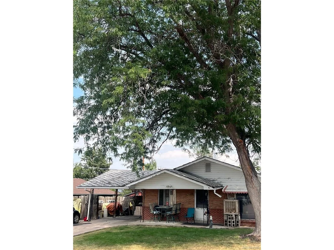 Photo of 6830 Julian St