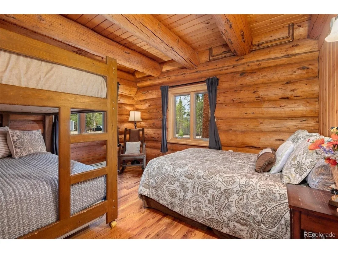 Photo of 682 Spruce Dr
