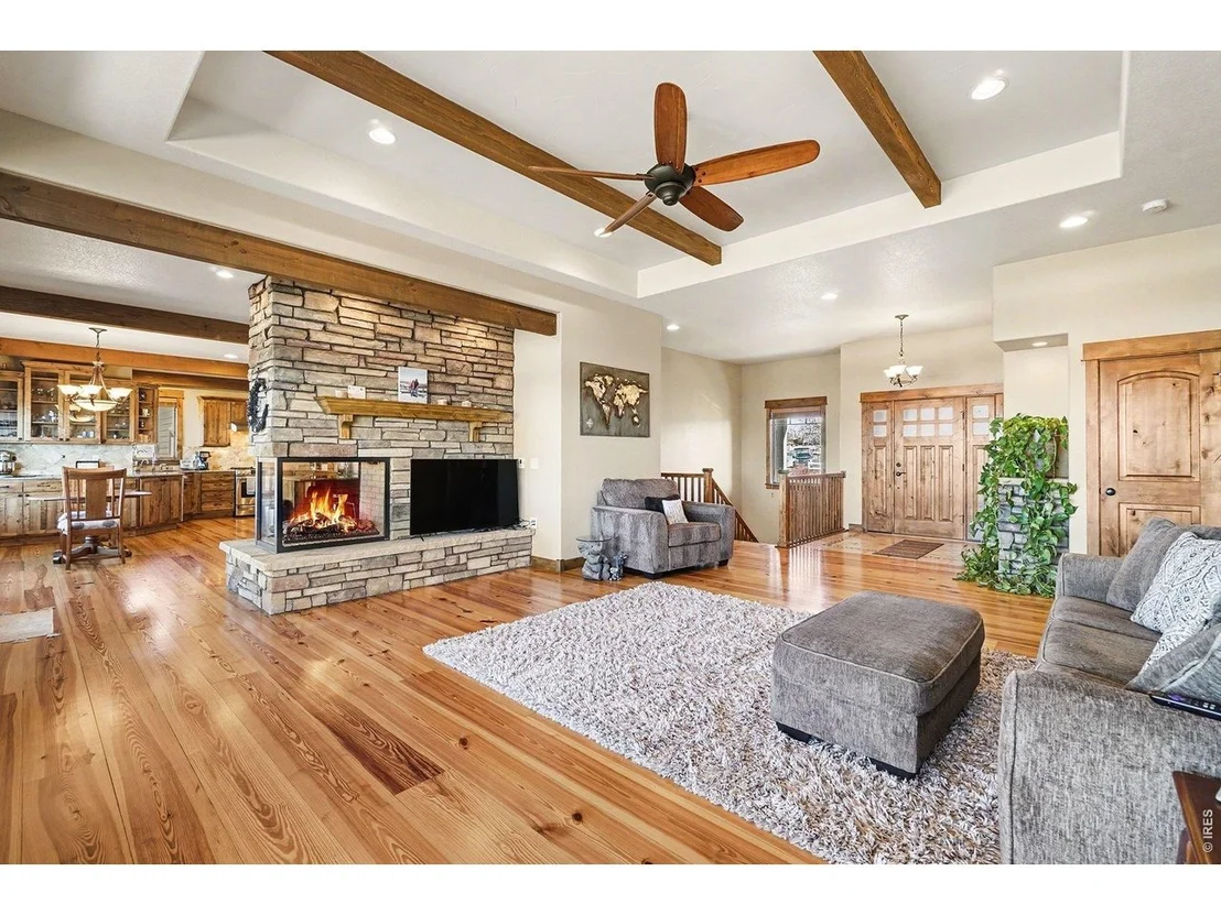 Photo of 39111 Hilltop Cir