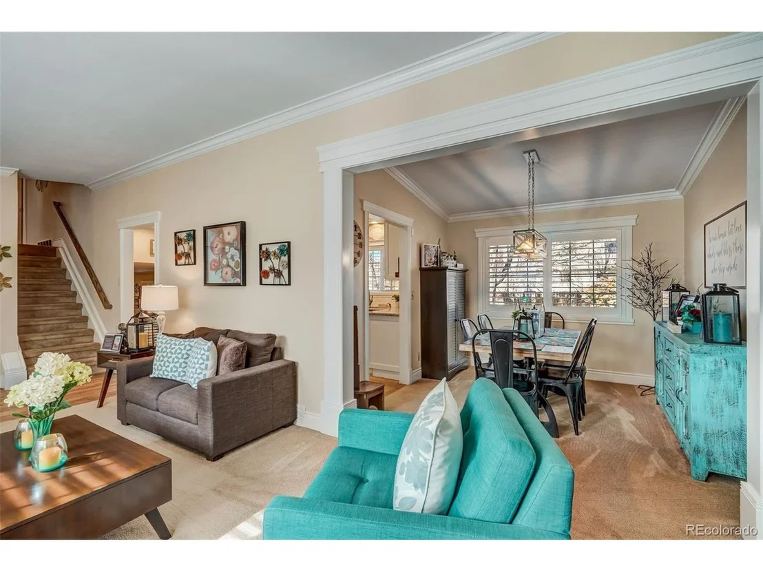 Photo of 7 Belaire Dr
