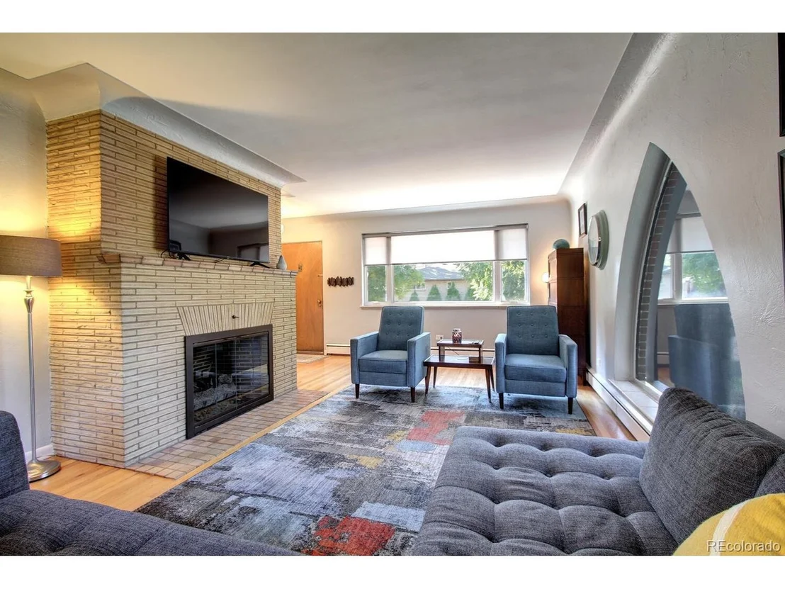 Photo of 1300 Elm St