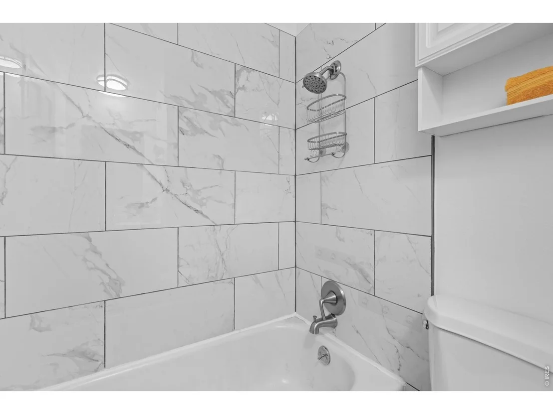 Photo of 1685 Geneva Cir
