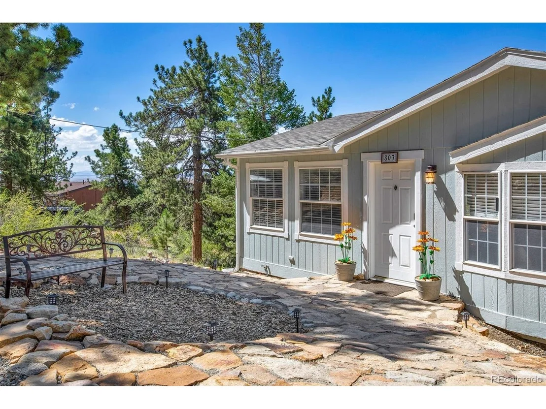 Photo of 803 Bonell Dr