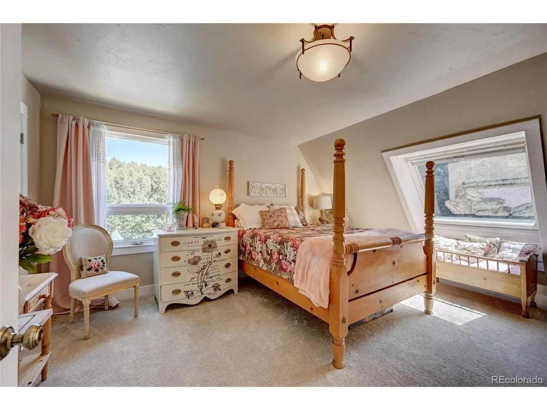 Photo of 5849 High Dr