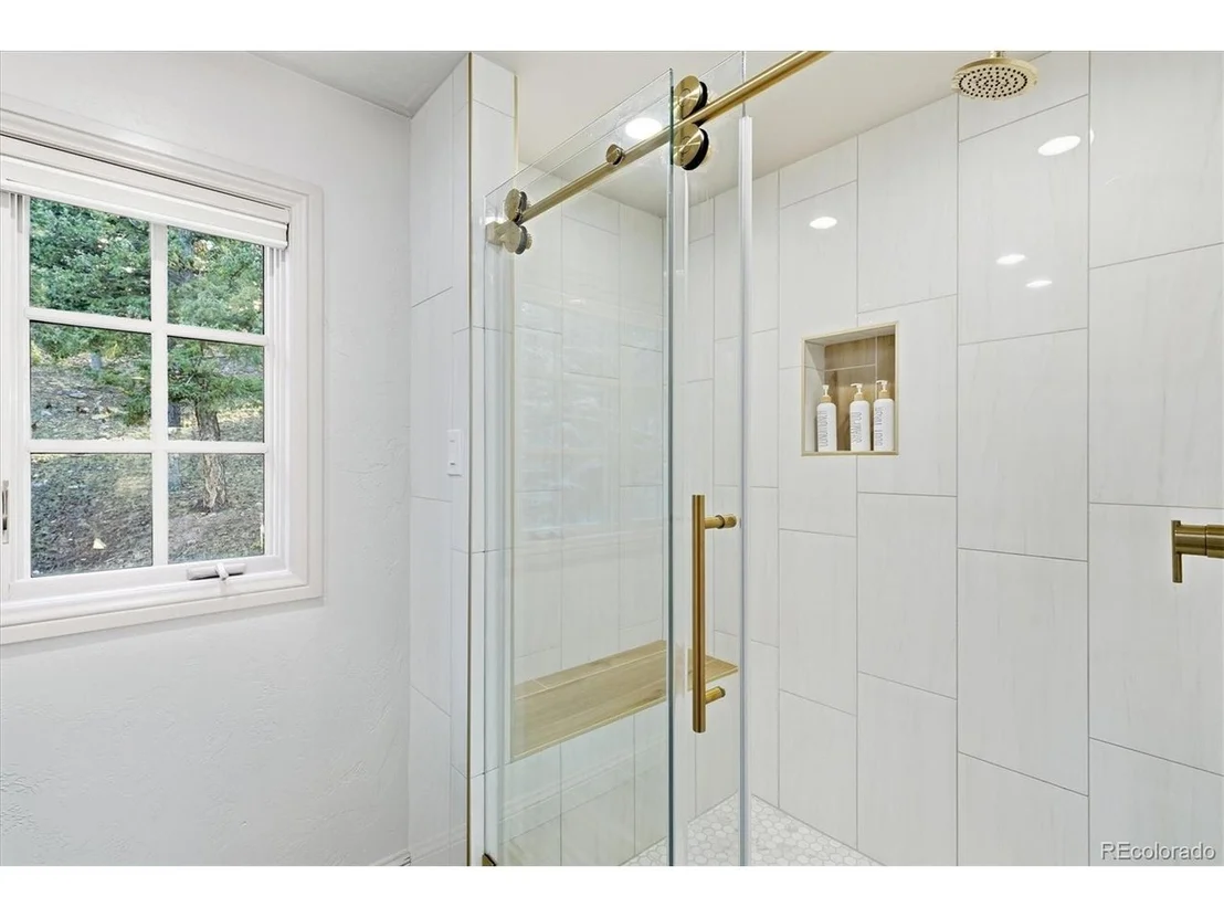 Photo of 33442 Meadow Mountain Rd