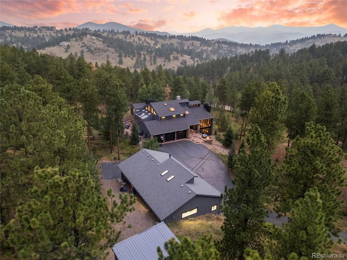 Photo of 571 Sundown Ln