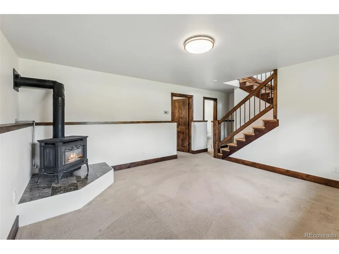 Photo of 815 Summit Dr