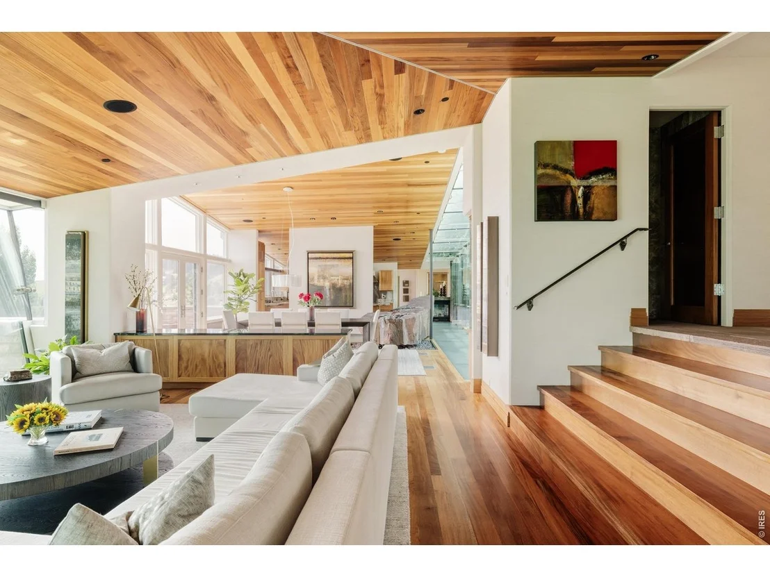 Photo of 333 Bellevue Dr