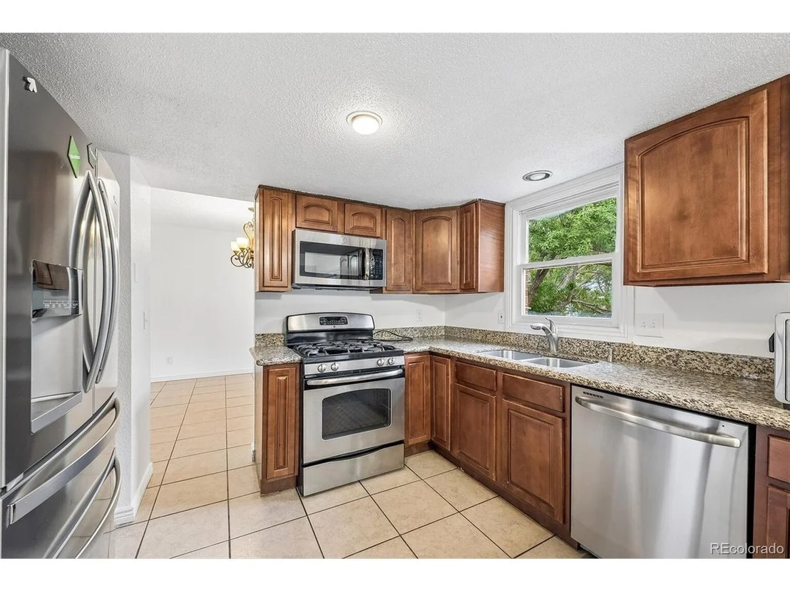 Photo of 2121 E 129th Dr