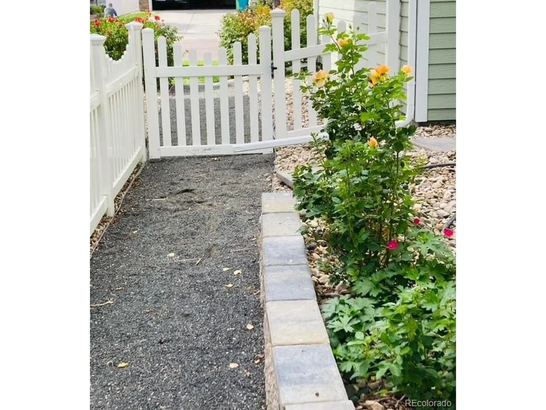 Photo of 1109 Crescent Dr
