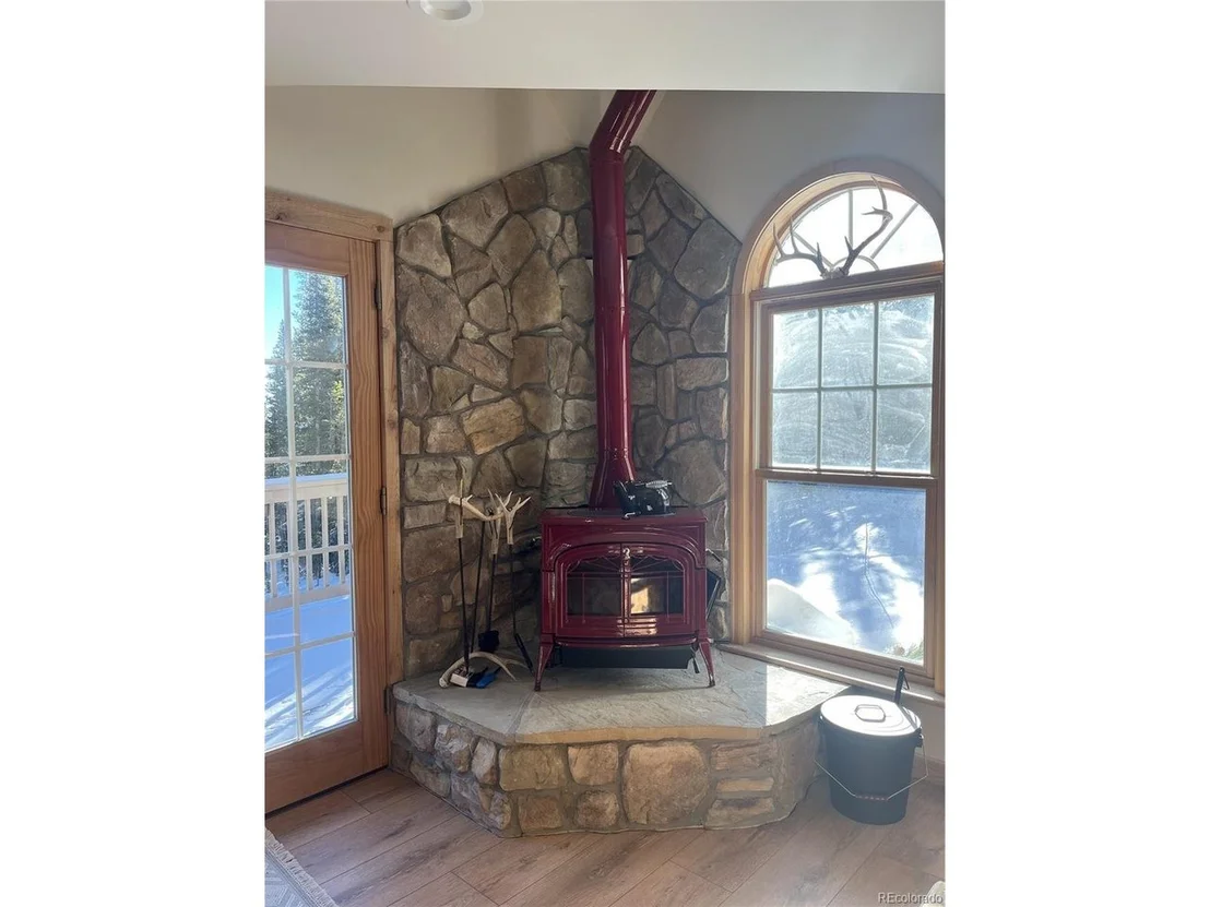 Photo of 215 Bum Dr