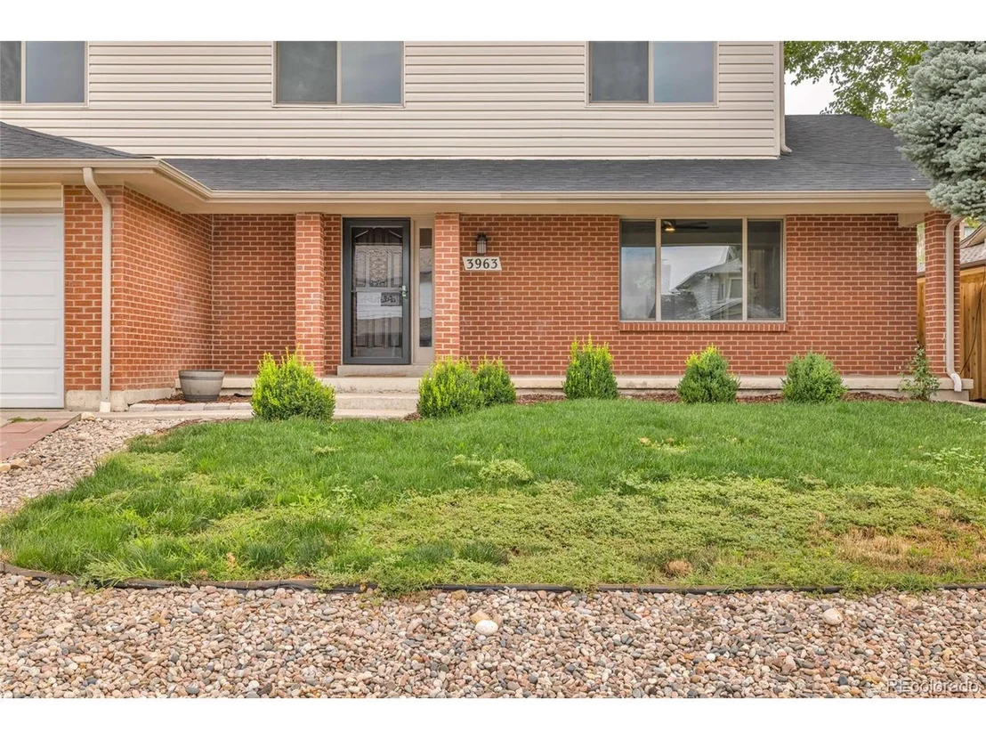 Photo of 3963 W Temple Pl
