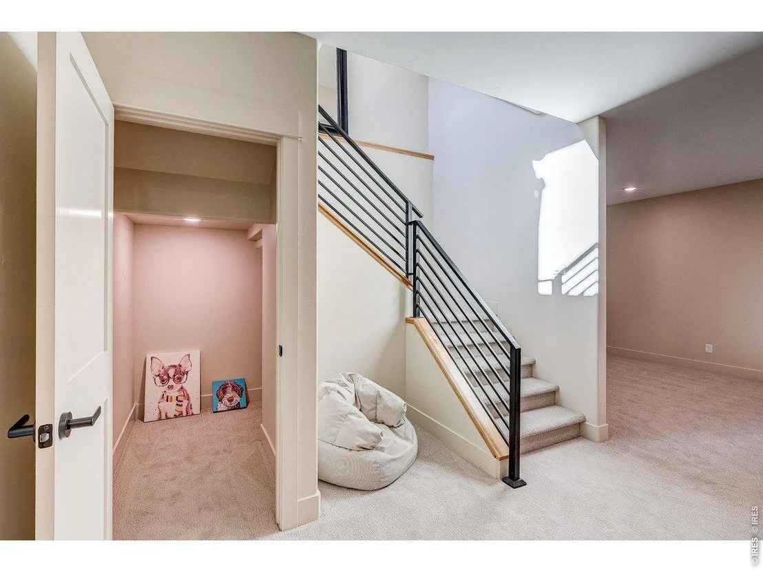 Photo of 1298 Burt Ave