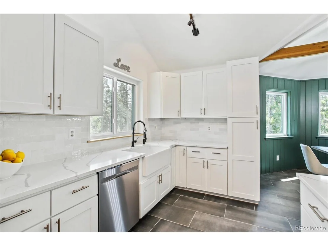 Photo of 1110 Circle 73