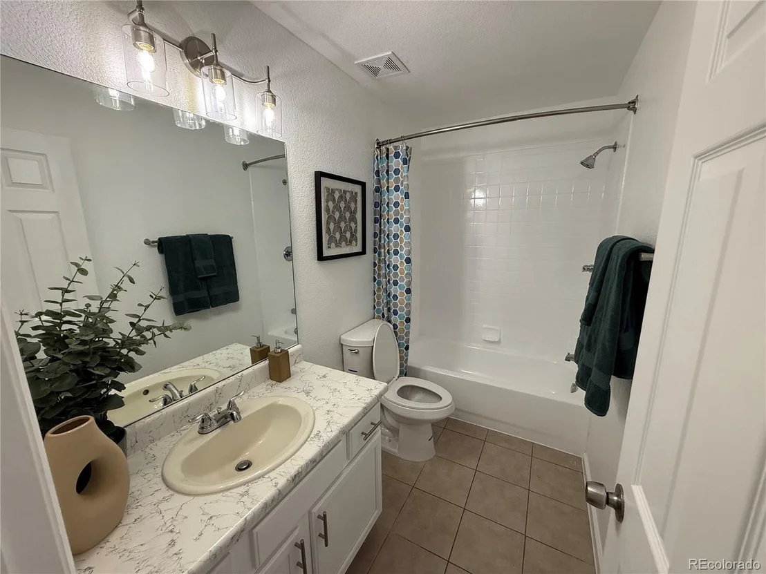 Photo of 1122 4th Ave